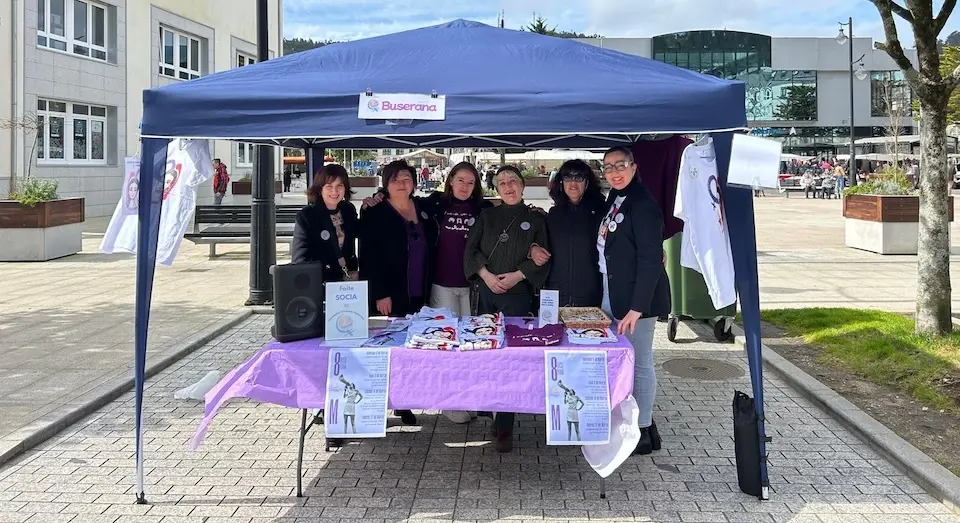 Posto no mercado 8M Buserana en Cee 1