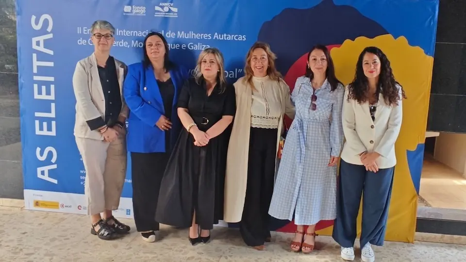 Noelia Freijeiro e Maria Lago no Congreso As Eleitas en Cabo Verde