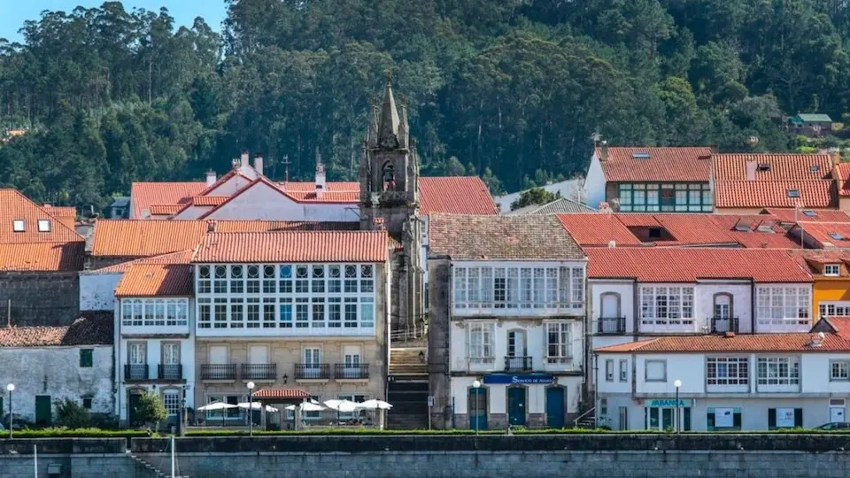 a fermosa vila de Corcubion