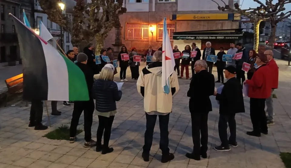 concentracion Corcubion guerrra