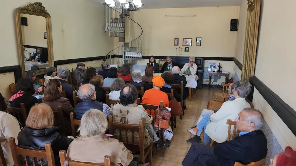 Presentacion Revista Literaria A Galopar no Casino de Corcubion