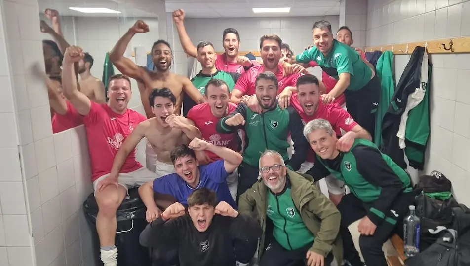 O AT Pereirina celebrando o pase ao playoff