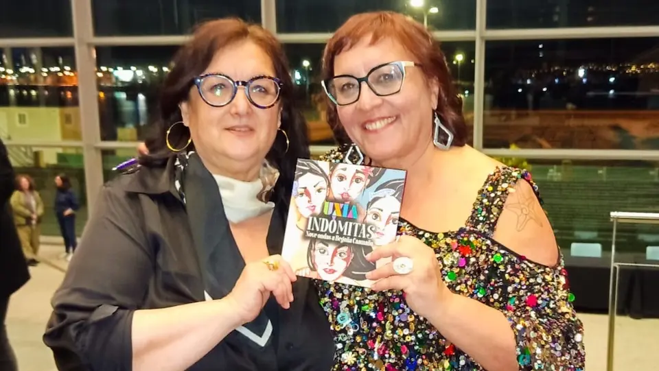 Viki Rivadulla e Uxia con Indomitas