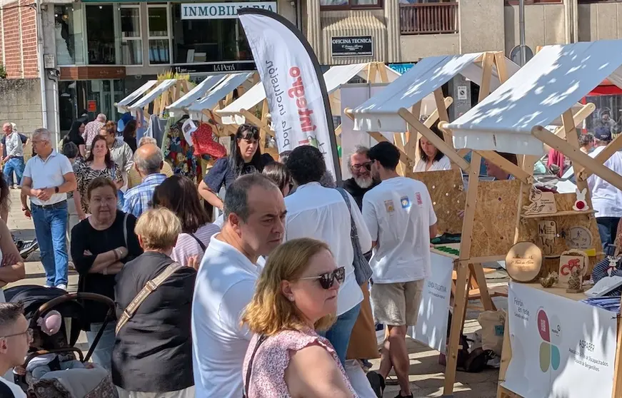Feiron en rede das entidades en Carballo