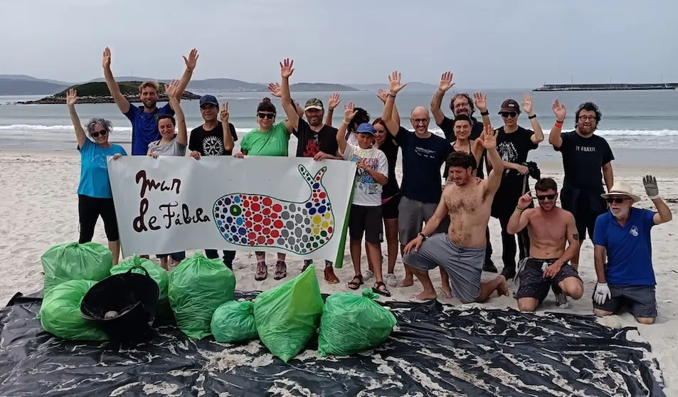 Limpeza Mar de Fabula na Ermida Corme