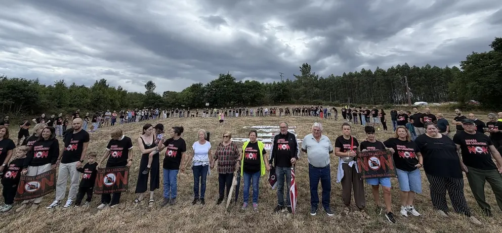 Cadea humana de Stop Biogas Laracha 2