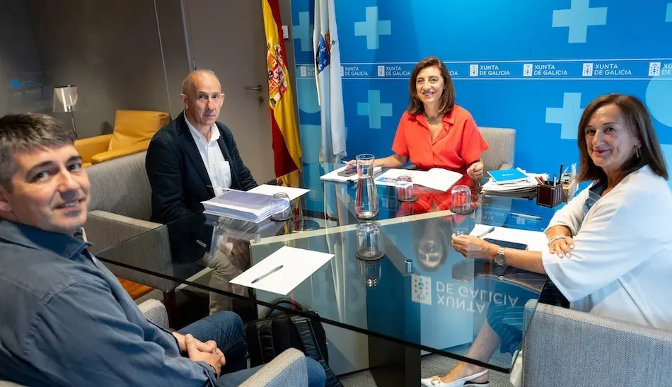 CONSELLER&Iacute;A DE MEDIO AMBIENTE E CAMBIO CLIM&Aacute;TICO  SAN L&Aacute;ZARO  10,30 h.-            A conselleira de Medio Ambiente e Cambio Clim&aacute;tico, &Aacute;ngeles V&aacute;zquez, reunirase co alcalde de Coristanco, Juan Carlos Garc&iacute;a Pose. Na sala de xuntas. S&Oacute; GR&Aacute;FICOS.  foto xo&aacute;n crespo CONSELLER&Iacute;A DE MEDIO AMBIENTE E CAMBIO CLIM&Aacute;TICO  SAN L&Aacute;ZARO  10,30 h.-            A conselleira de Medio Ambiente e Cambio Clim&aacute;tico, &Aacute;ngeles V&aacute;zquez, reunirase co alcalde de Coristanco, Juan Carlos Garc&iacute;a Pose. Na sala de xuntas. S&Oacute; GR&Aacute;FICOS.  foto xo&aacute;n crespo