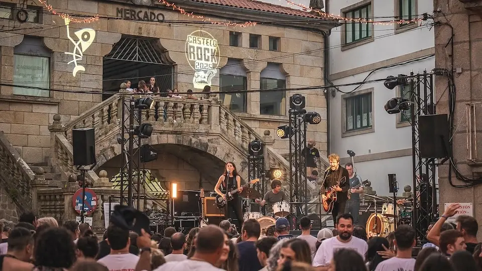 Castelo Rock 2025 na Praza do Mercado