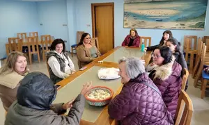 Mulleres bravas de Honduras coas mariscadorsa do Anllons en Cabana