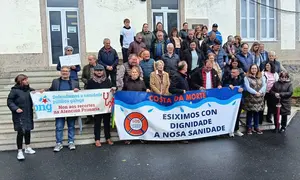 Concentracion de SOS SANIdade Publica no Centro de SAude de Baio