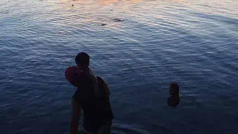 Bano argentino en Austroatlantica-Lola Rontano