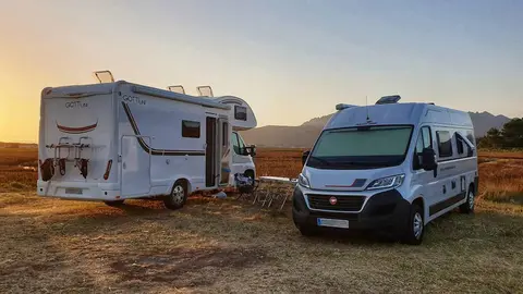 Autocaravanasa na praia de Carnota