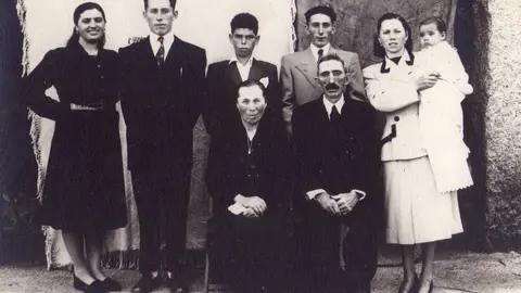 Os tios que rozaban o monte o dia do ataque do neno da Loba-Manuel Suarez-Tines-Vimianzo