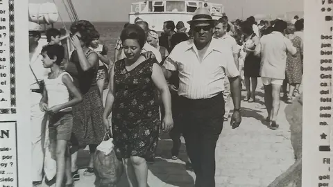 Foto historica xente en barco