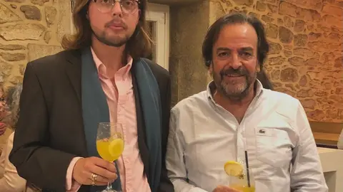Abraham Trillo con Juan Pérez Alvajar o pasado venres no acto La coctelera literaria