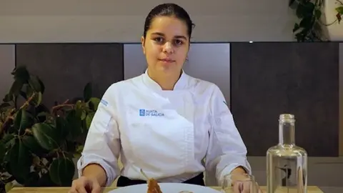 María Bazar Verdes posando para o certame