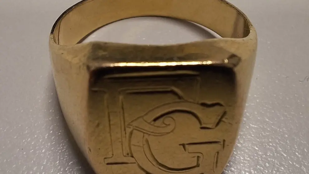 Anel roubado en Ponteceso