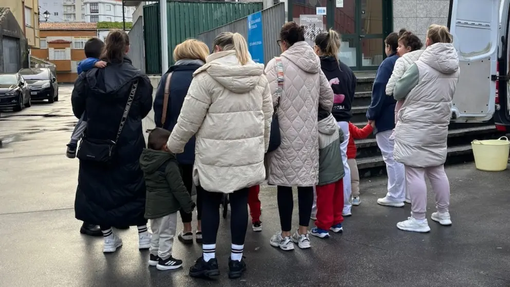 Familias de Muxia protestan polos problemas na Galina Azul