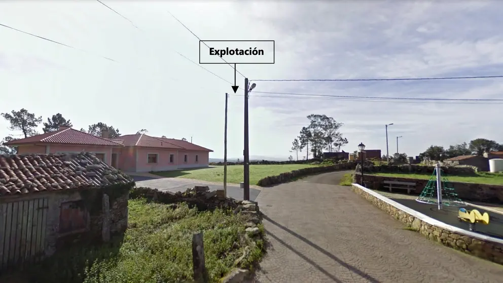 Mona de Coens dende a aldea de Coens