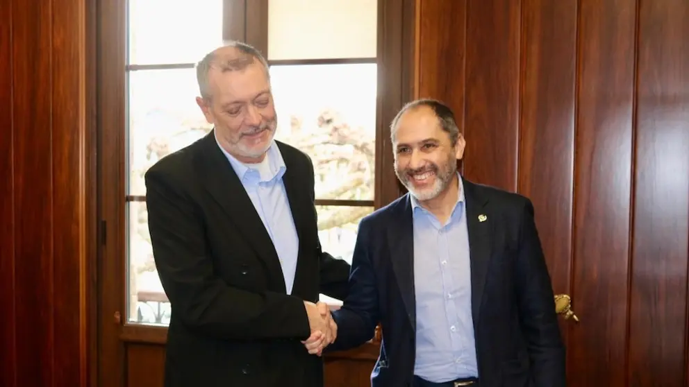 Manuel Muíño recibiu na Casa do Concello ao director de I+D+i de Emalcsa Ricardo Vázquez