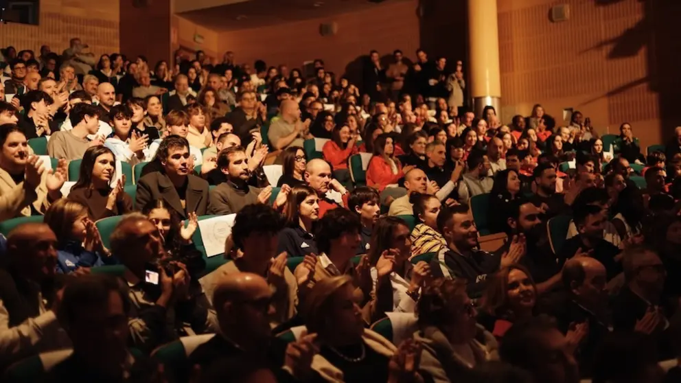 pazo da Cultura de Carballo ateigado