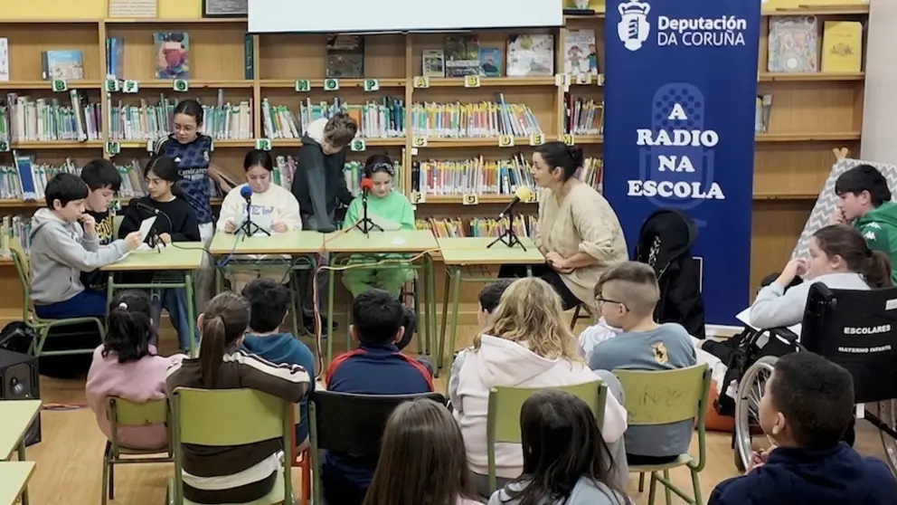 Radio Escolar coa RadiONeria copia 1