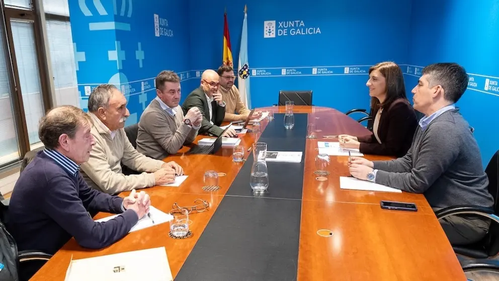 16,30 h.-            A conselleira de Medio Ambiente e Cambio Clim&aacute;tico, &Aacute;ngeles V&aacute;zquez, reunirase co alcalde de Ponteceso, Jos&eacute; Manuel Mato. Na sala de xuntas. Foto Xo&aacute;n Crespo