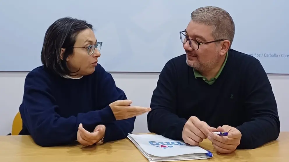 Carolina Castineiras BNG Laracha con Oscar Insua