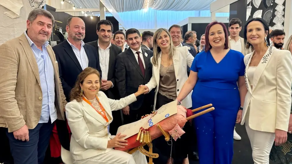 Inauguracion Mostra de Encaixe 2026-Visitando as palilleiras