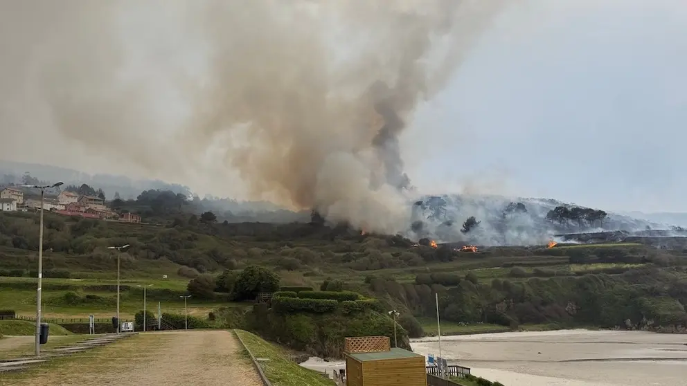 Incendio forestal en Caión-Foto-EloyTP