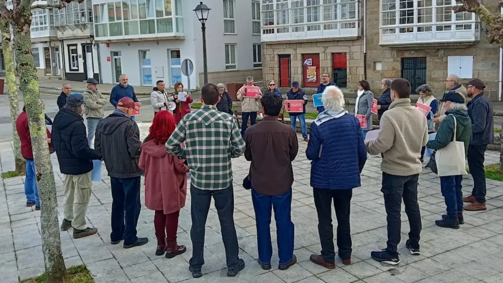 Concentracion en Corcubion contra a guerra imperialista 2