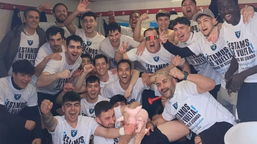 O SD Oza celebrando o ascenso 3