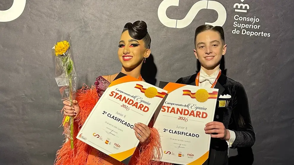 Raul e Serena de Arte e Movemento segundos de Espana de Baile Standar
