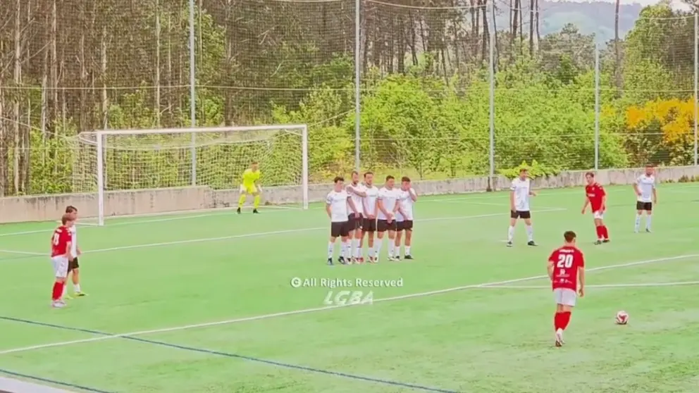 Gol de Julian do Sofan-Dumbria-Foto-Luis Gonzalez