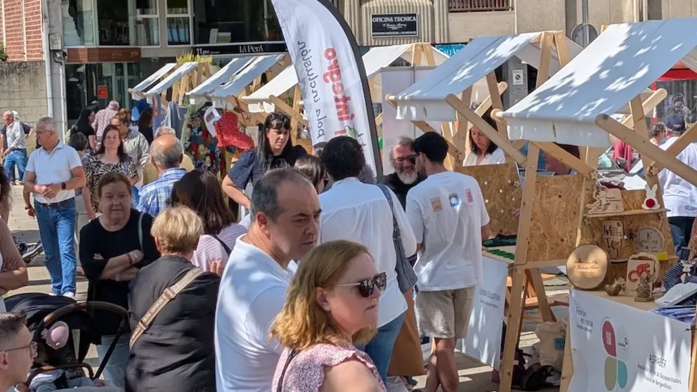Feiron en rede das entidades en Carballo