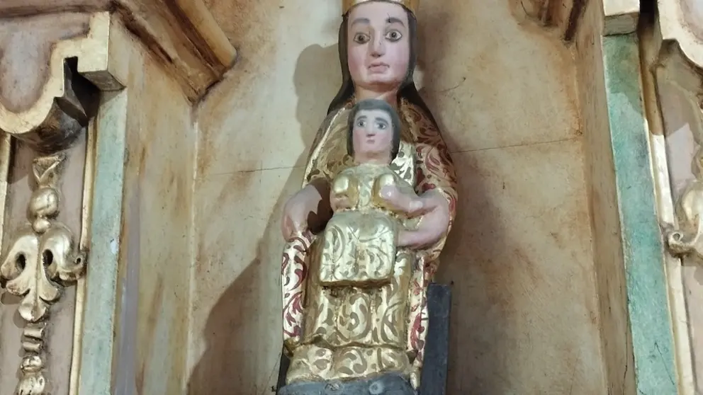Talla románica da Virxe que se atopa na igrexa de Valenza