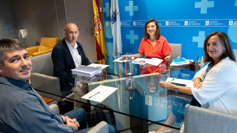 CONSELLER&Iacute;A DE MEDIO AMBIENTE E CAMBIO CLIM&Aacute;TICO  SAN L&Aacute;ZARO  10,30 h.-            A conselleira de Medio Ambiente e Cambio Clim&aacute;tico, &Aacute;ngeles V&aacute;zquez, reunirase co alcalde de Coristanco, Juan Carlos Garc&iacute;a Pose. Na sala de xuntas. S&Oacute; GR&Aacute;FICOS.  foto xo&aacute;n crespo CONSELLER&Iacute;A DE MEDIO AMBIENTE E CAMBIO CLIM&Aacute;TICO  SAN L&Aacute;ZARO  10,30 h.-            A conselleira de Medio Ambiente e Cambio Clim&aacute;tico, &Aacute;ngeles V&aacute;zquez, reunirase co alcalde de Coristanco, Juan Carlos Garc&iacute;a Pose. Na sala de xuntas. S&Oacute; GR&Aacute;FICOS.  foto xo&aacute;n crespo