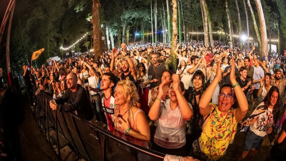 O publico da Carballeira de Zas