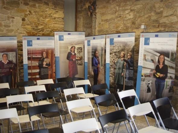 Mostra "Elas fan camiño"