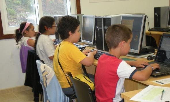 Curso de Informatica para nenos en Zas