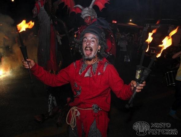 A Troula na Festa Xuventude de Fisterra - Foto-Xusto Gomez