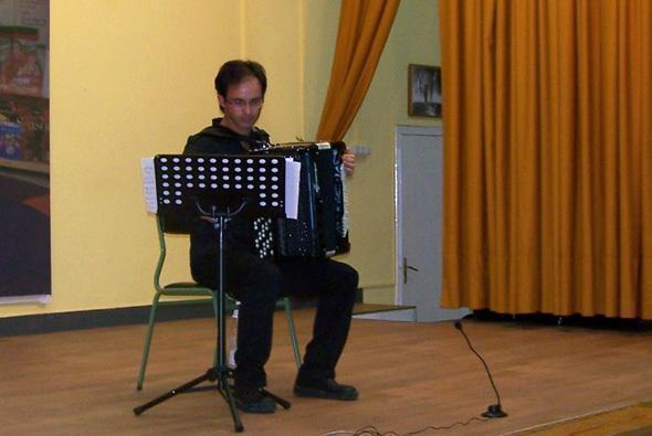 Fernando Fraga homenaxeando a Fernando Blanco