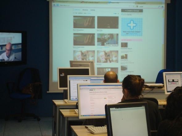 A Aula Cemit de Fisterra a pleno rendemento cos cursos de TV por internet