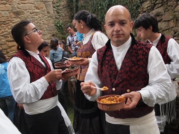 Fagia-Carnes-2012-Os-artistas-tamen-comen-callos