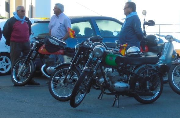 Algunha-da-motos-Clasicas-que-se-xuntaron-en-Zas