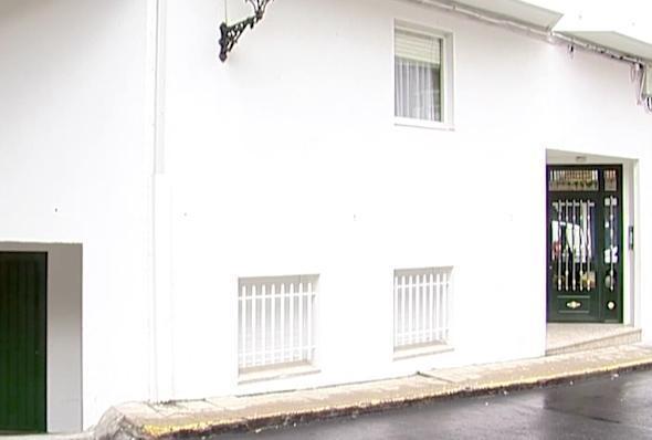 Imaxe do edificio con problemas no Barrio de San Jose de Muros-Foto-27TV Imaxe do edificio con problemas no Barrio de San Jose de Muros-Foto-27TV