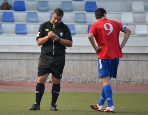 Imaxe arbitral do Malpica-Baio xuvenil- Foto- Vilas Lopez Imaxe arbitral do Malpica-Baio xuvenil- Foto- Vilas Lopez