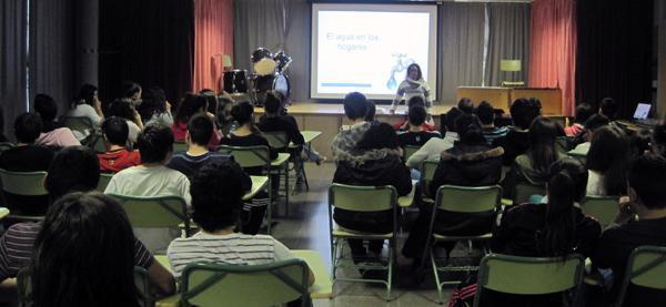 Charla no IES PEdra da Aguia polo aforro enerxetico Charla no IES Pedra da Aguia polo aforro enerxético