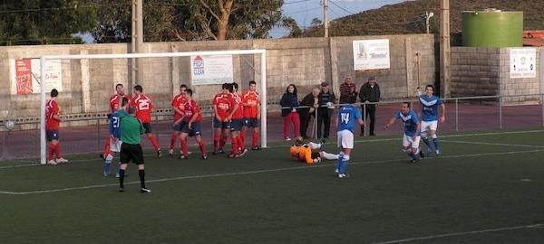 Neucha-marca-o-segundo-tanto-ante-o-Villestro-Foto-Wash-Calvo Neucha-marca-o-segundo-tanto-ante-o-Villestro-Foto-Wash-Calvo