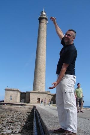 Breizh Miro Villar recibindo o faro de Gatteville (Barfleur), 75 m Miro Villar recibindo o faro de Gatteville (Barfleur)